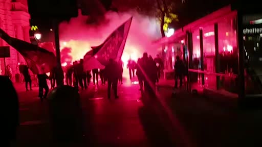 Bosnien-Fans mit 'Pyro-Party' in Wiener Innenstadt