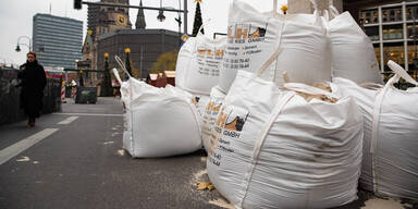 Berliner Weihnachtsmarkt wird abgeriegelt