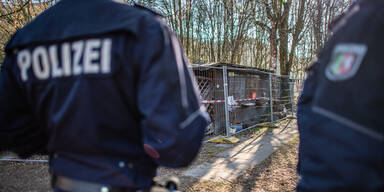 Hier r&auml;umt die Polizei die Kinderh&ouml;lle von L&uuml;dge aus