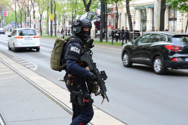 Verwirrter Einbrecher löste Groß-Einsatz am Ring aus
