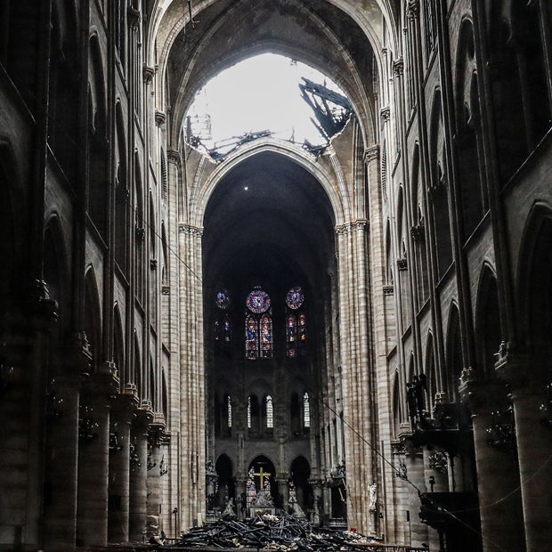 Notre Dame: Bilder von Innen zeigen Ausmaß der Zerstörung