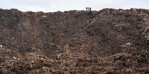 Berg von Ghazipur Mülldeponie Neu-Dehli