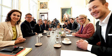 T&uuml;rkis-Gr&uuml;n Verhandler