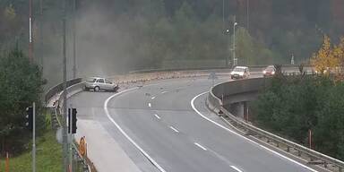 20191116_66_385713_Nesreca_tovornjaka_s_cisterno_na_ljubljanski_obvoznici.jpg
