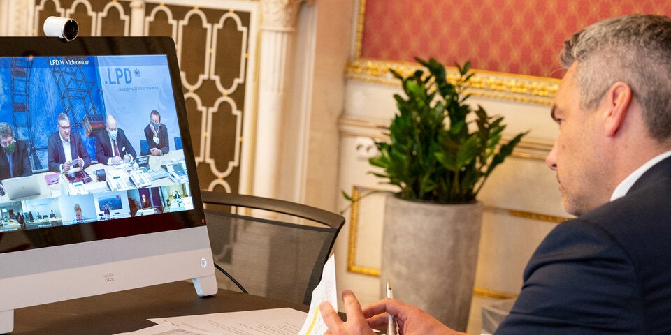 Paukenschlag: Ludwig schickt Hacker zurück in Krisenstab