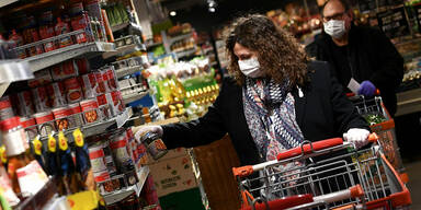 Geschaefte schlie&szlig;en ab morgen bereits um 19 Uhr 