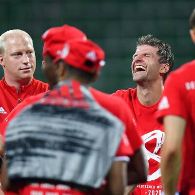 Schaumgebremste Titel-Party für Bayern