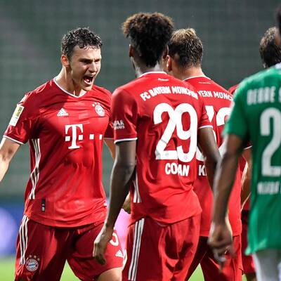 Schaumgebremste Titel-Party für Bayern