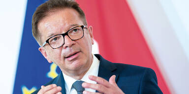 Anschober nennt Lockdown-Ziel: Auf DIESE Zahl kommt es an | Gesundheitsminister Rudolf Anschober
