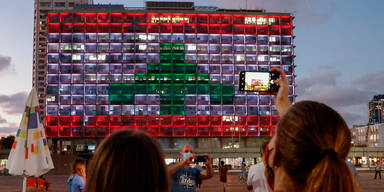 Tel Aviv Libanon Fahne Rathaus
