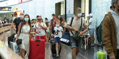 Kaum Corona-Kontrollen am Flughafen Wien