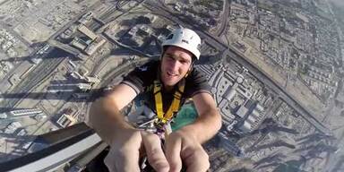 20201130_66_499428_Burj_khalifa_Pinnacle_base_jump_new_live_2021_Dubai_HD_video.jpg