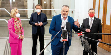 Johanna Mikl Leitner, Rudolf Anschober, Peter  Doskozils und Michael Ludwig bei einer PK