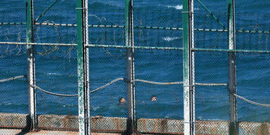 Migranten schwimmen nach Europa