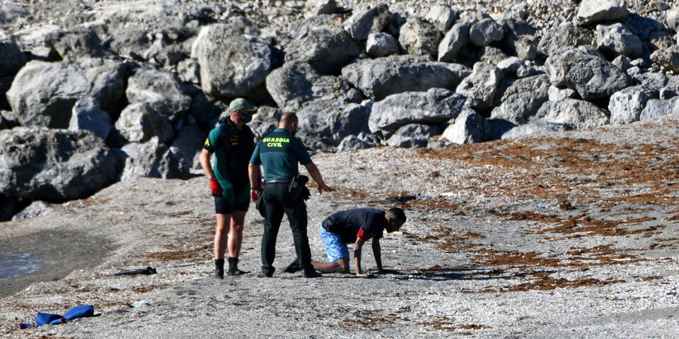 Tausende Migranten schwimmen nach Europa