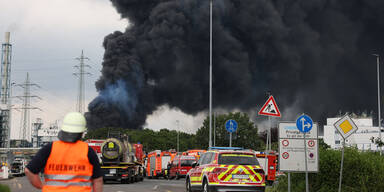 Mega-Explosion im Chemiepark: Mindestens zwei Tote