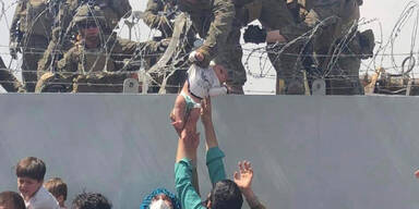 Flughafen-Baby Kabul