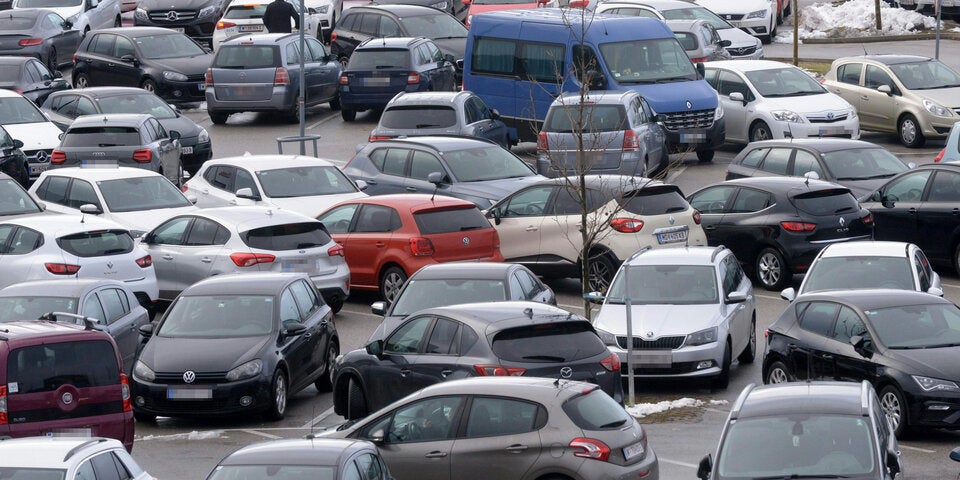 Wieder-Eröffnung: Ansturm auf Shops und Friseure