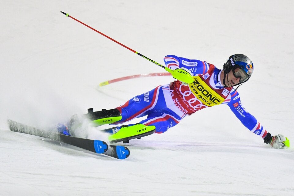 Clement Noël stürzt auf dem Weg zum Sieg