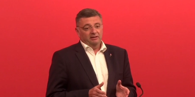 2022-07-05 11_05_58-220705_POE_SPOE_Ausblick_auf_die_Nationalratssitzungen_1039.mxf - VLC media play.png