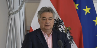 2022-08-02 08_17_24-220801_XX_PK_Kogler_Krisengipfel_Energieversorgung_GANZ.mxf - VLC media player.png
