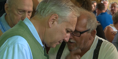 2022-08-04 11_06_41-220804_xx_APA_ROSENKRANZ-WAHLKAMPFAUFTAKT MIT LEDERNER, BIER & BLASMUSIK.mp4 - V.png