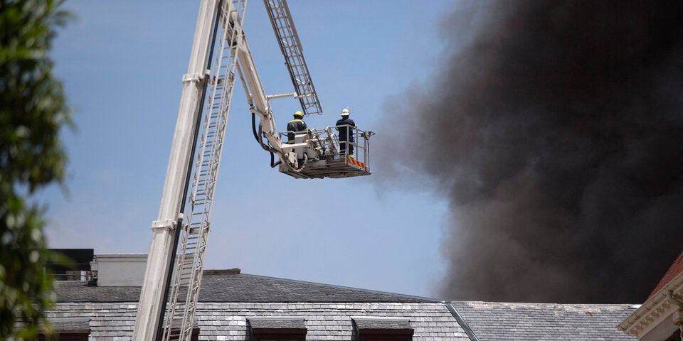 Südafrikanisches Parlament durch Feuer komplett zerstört
