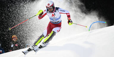 Strolz nach Fabellauf &uuml;berlegen in F&uuml;hrung