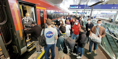 Zu volle Z&uuml;ge: Heute droht der n&auml;chste Super-Gau