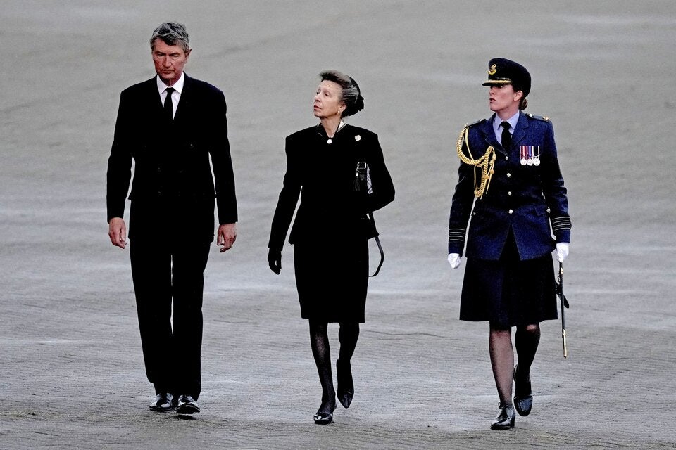 Sarg der Queen in London angekommen