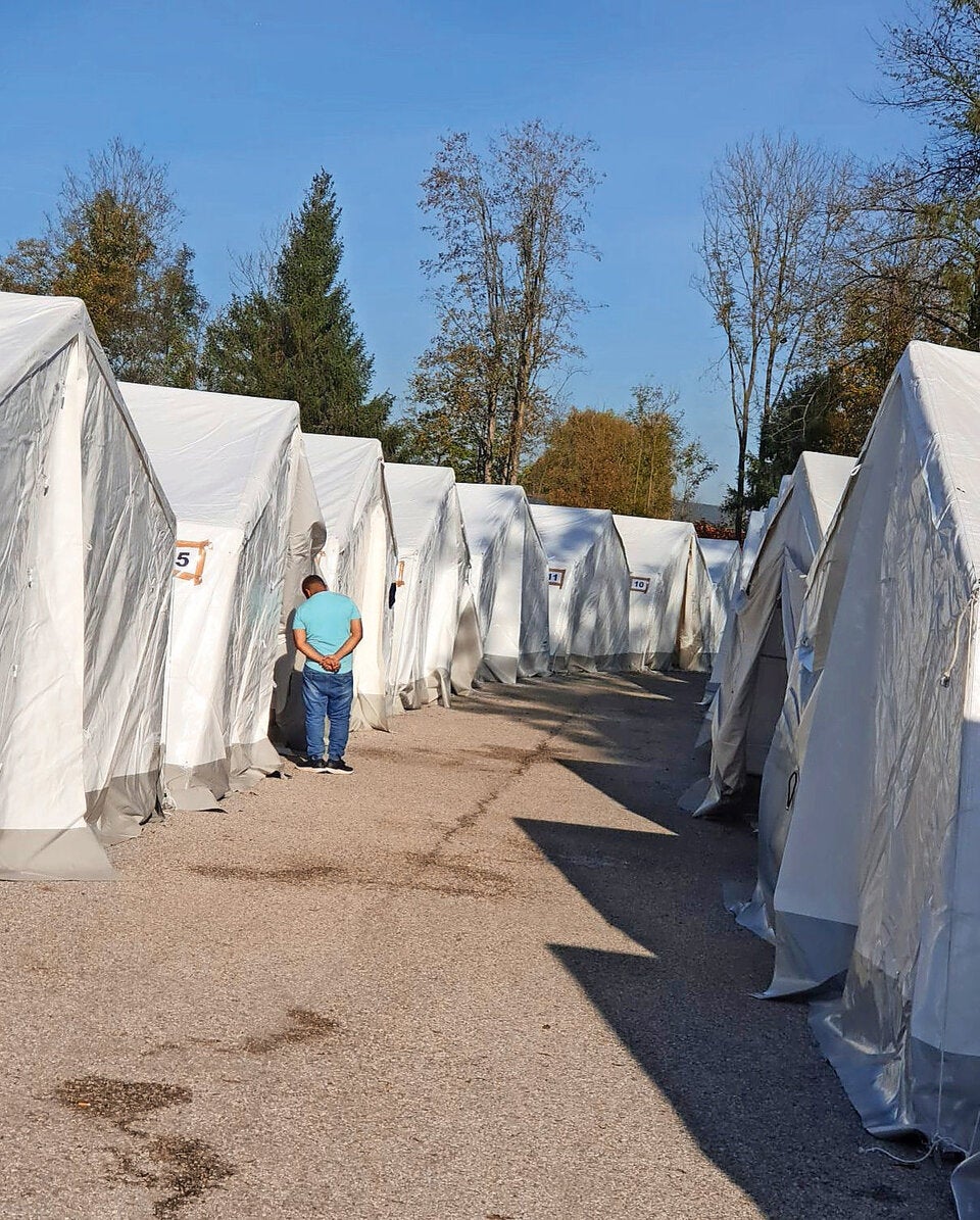 1. Blick in Zelte: So leben Flüchtlinge