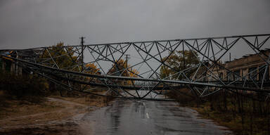 Luftangriffe auf das Umland von Kiew