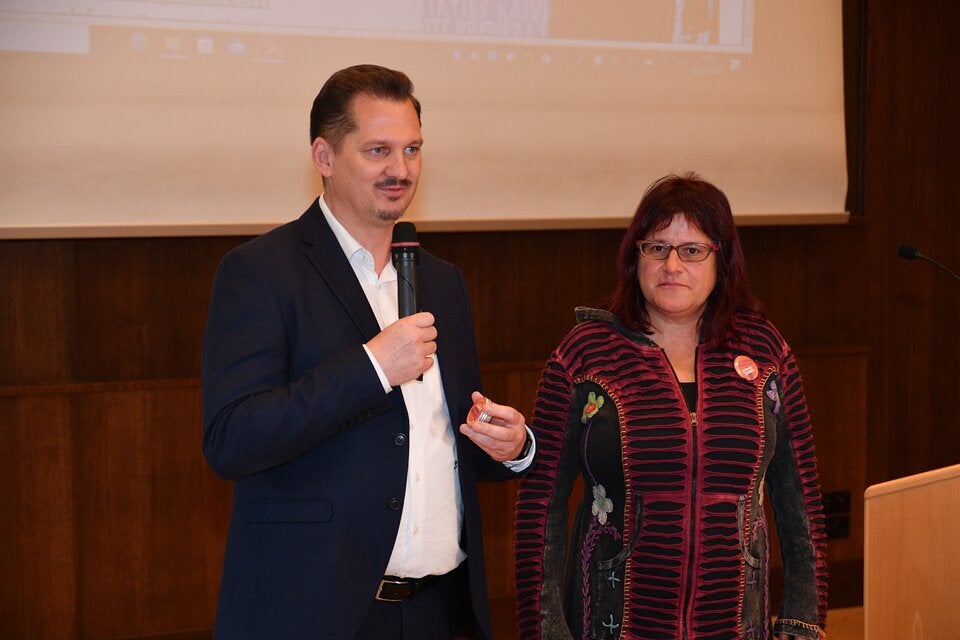 Klima-Rebellen zerstören Kunstwerk