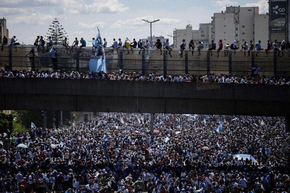 5 Mio. Fans eskalieren: Argentiniens Weltmeister-Parade abgebrochen