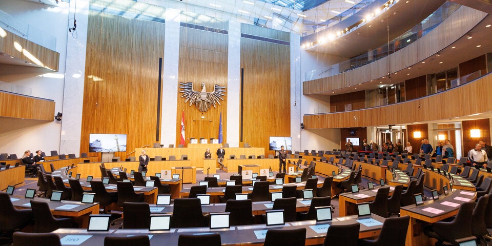 Ansturm auf Parlament: Mehr als 25.000 Fans