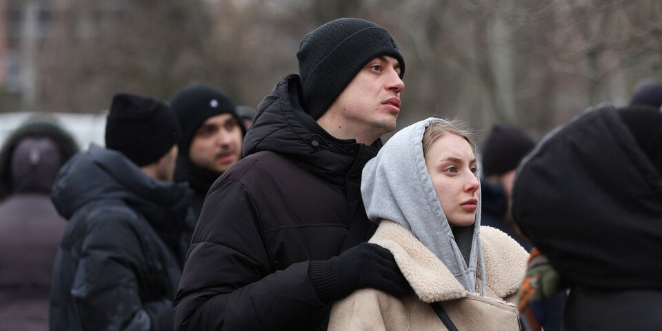 Russischer Angriff auf Wohnhaus: 30 Tote und Suche nach Vermissten