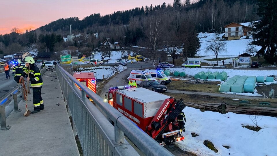 20-Jähriger stürzt mit Pkw in Drau Stockenboi