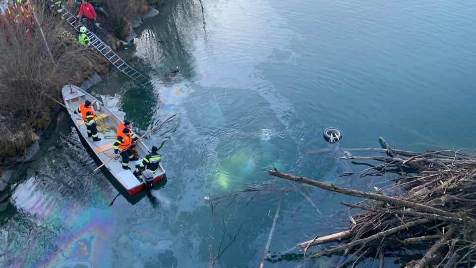 20-Jähriger stürzt mit Pkw in Drau Stockenboi