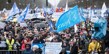 Kopie von Demo Frieden Berlin