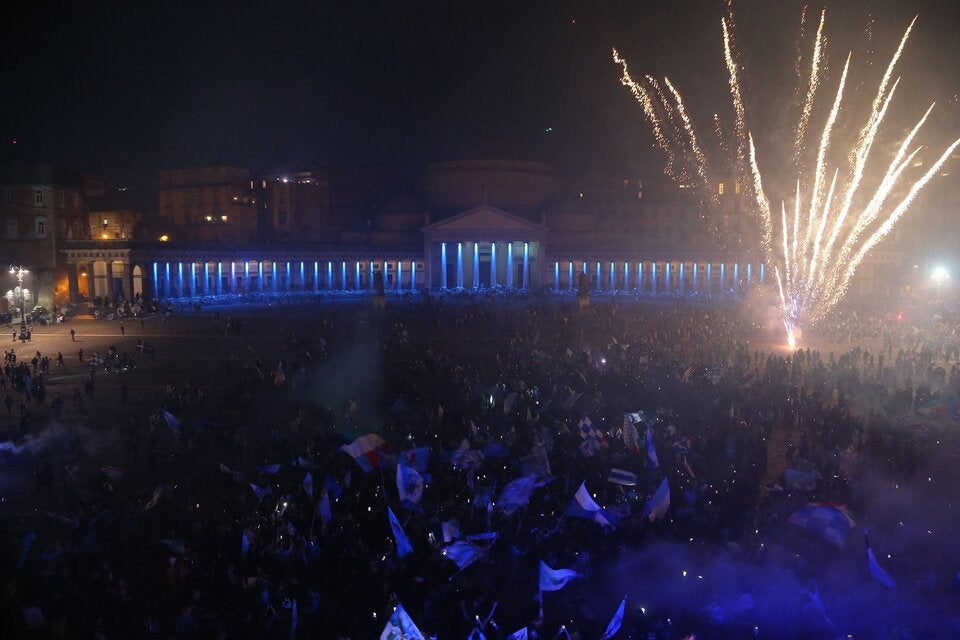 Eskalation bei Meisterfeier in Neapel: Ein Toter, Hunderte Verletzte