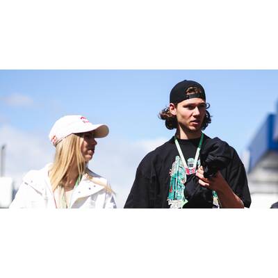 Coole Deutsche in der Steiermark: NHL-Star Moritz Seider & Shorttrack-Ass Anna Seidel