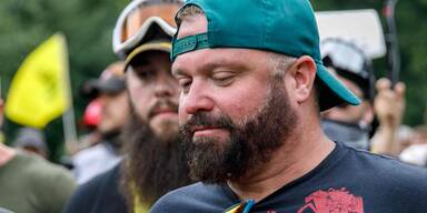 Kopie von Enrique Tarrio (l.) und Joe Biggs (r.) von den "Proud Boys"
