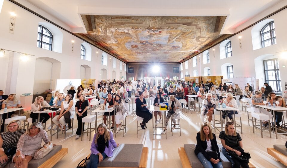 Die Aula der Wissenschaften verwandelte sich in Österreichs größten Beauty-Tempel.