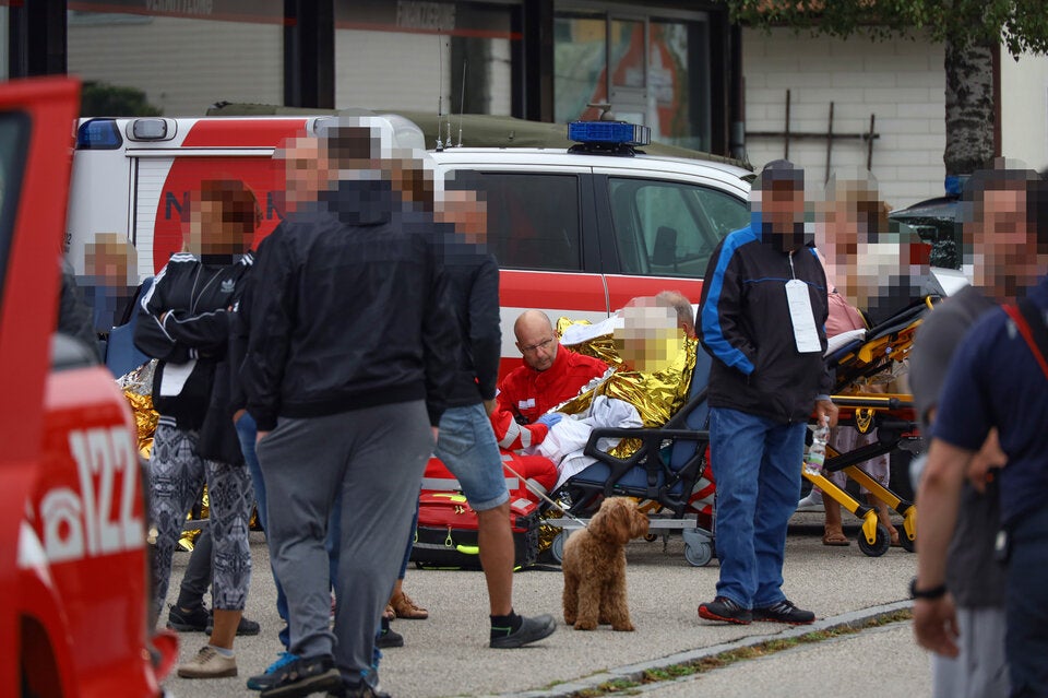 Brand in Wohnhaus sorgt für Großeinsatz in Traun