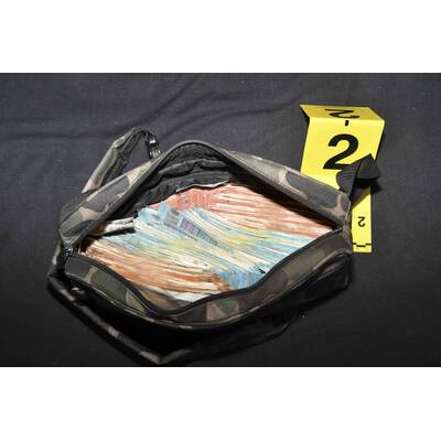 Die Bande konnte Schmuck und Bargeld für 440.000 Euro erbeutet