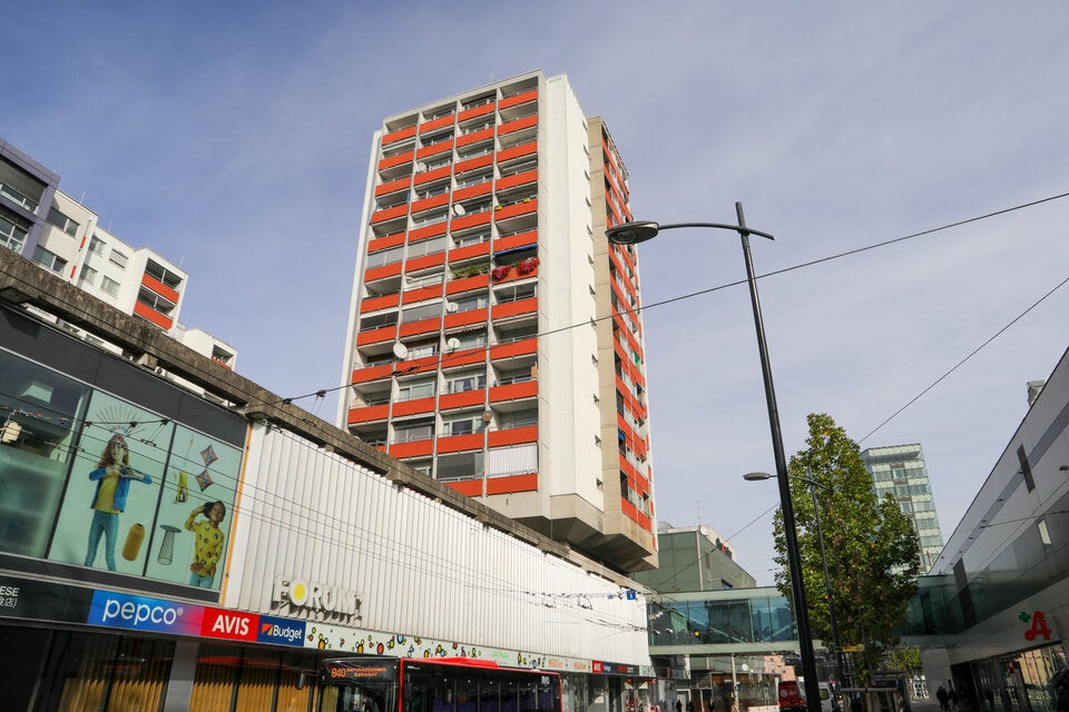 Messerstecherei in Hochhaus in Salzburg