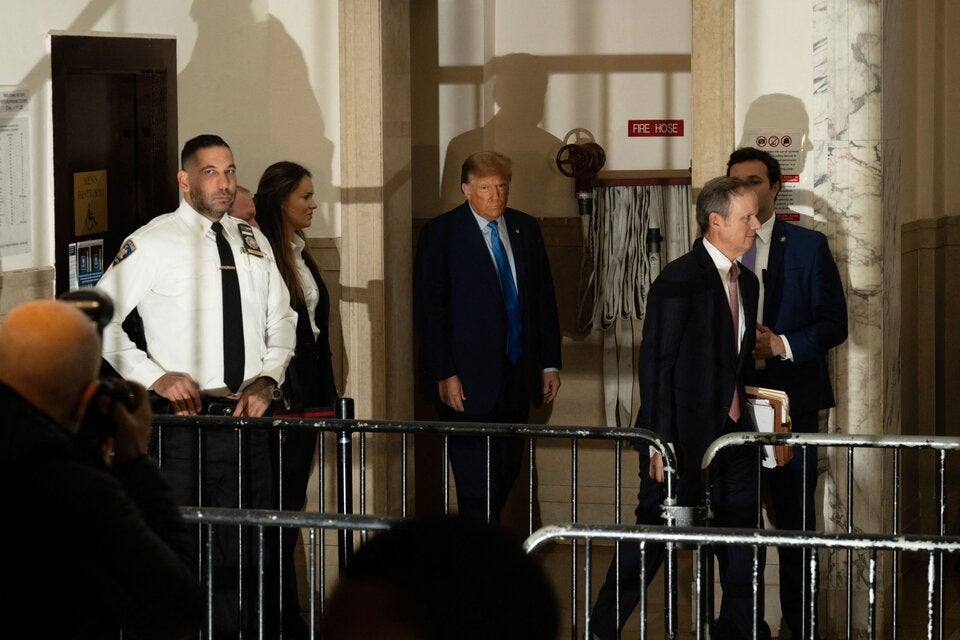 Trump sagt unter Eid in New Yorker Betrugsprozess aus (6.11.2023)