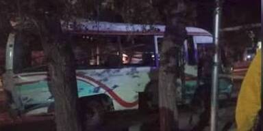 20231108_66_789587_231108_xx_MAZ_Kabul_IS_toedlicher_anschlag_minibus_0min45_BM.jpg