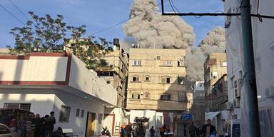 Israelischer Luftschlag nahe des Kamal-Adwan-Krankenhauses in Gaza