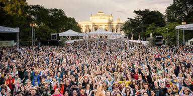Austropop übernimmt den Rathausplatz beim Wienliebe-Festival